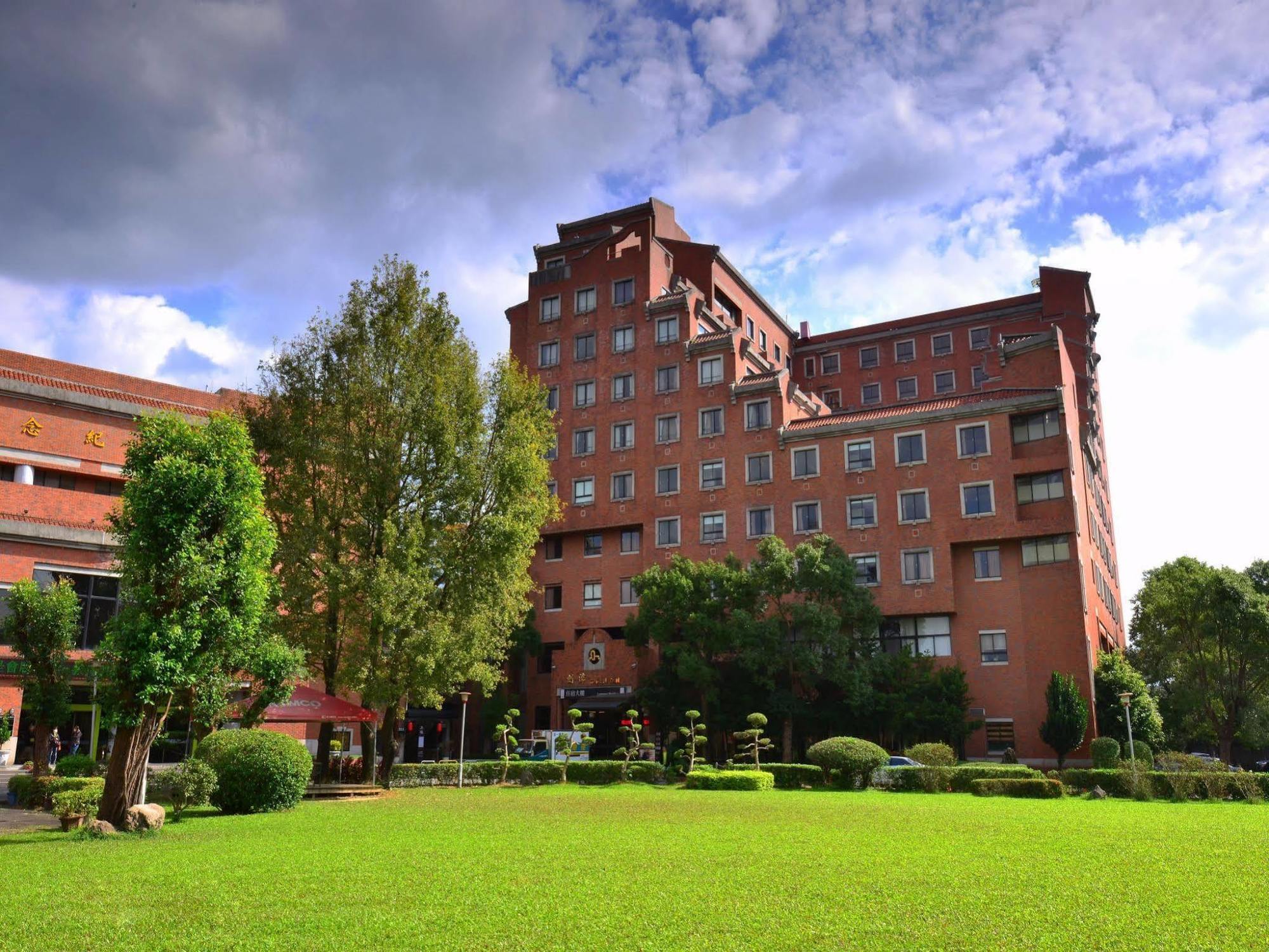 Chientan Youth Hotel Taipei Exteriör bild